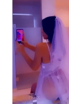 Miniatura de Mari isabela roy 