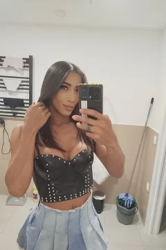 Miniatura de Preciosa larissa 